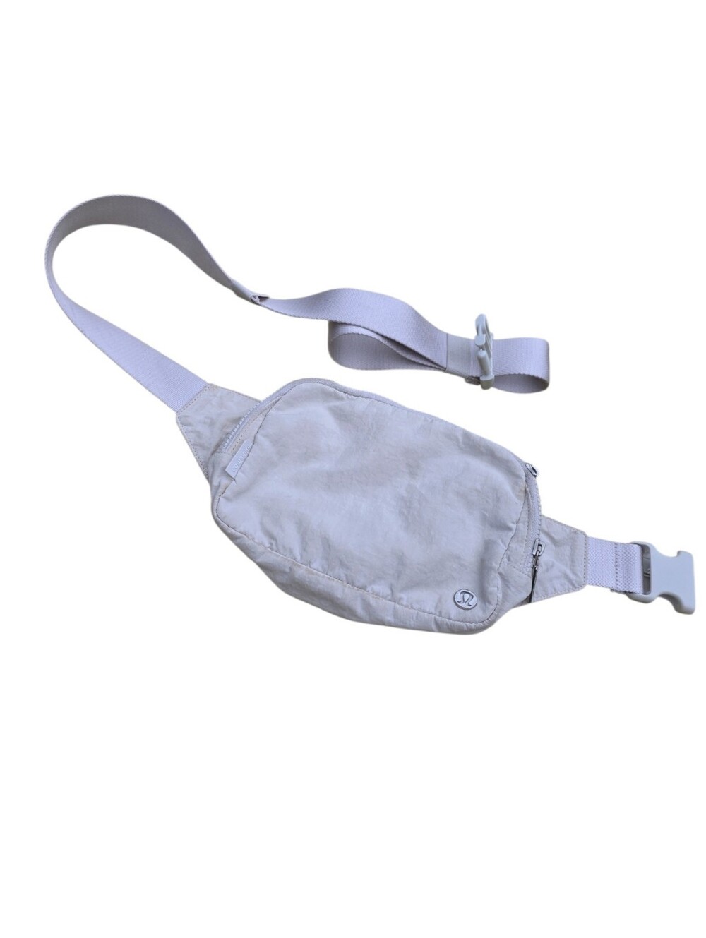$7 Start Show Sep 18 6:30pm Est Lululemon White - Lightweight Waist Pack